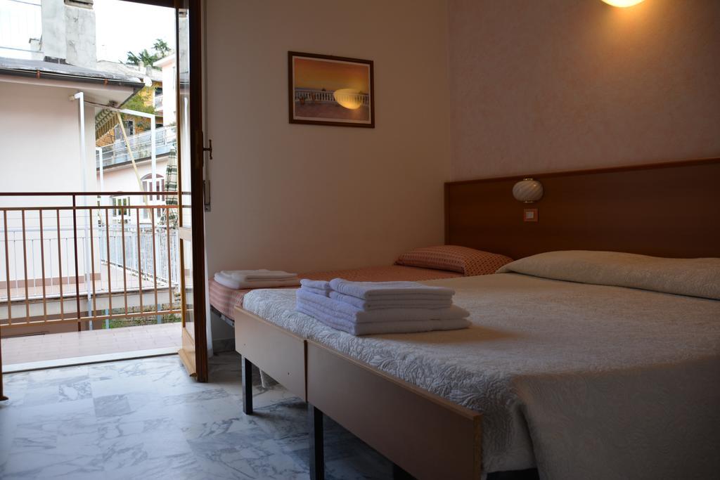 מונליה Hotel Corallo חדר תמונה