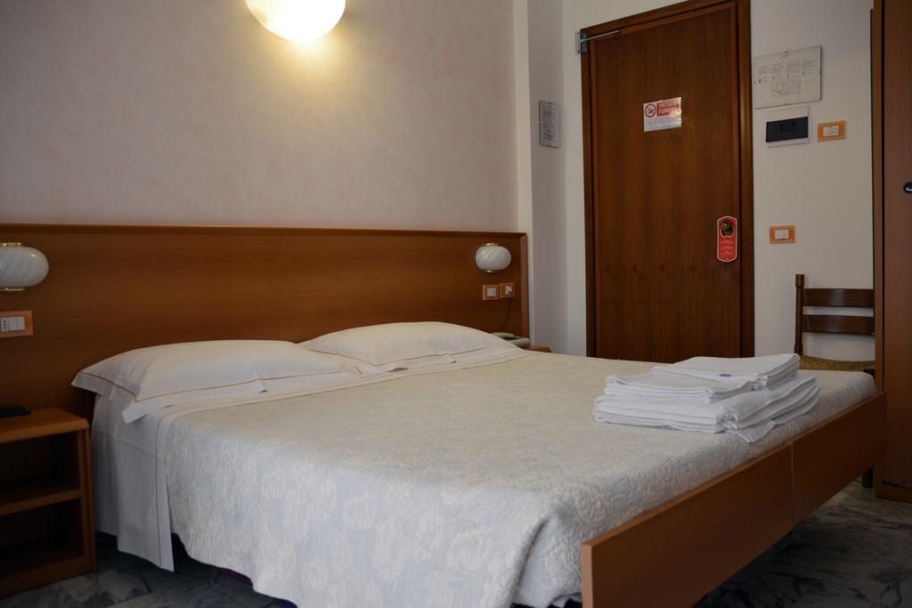 מונליה Hotel Corallo מראה חיצוני תמונה