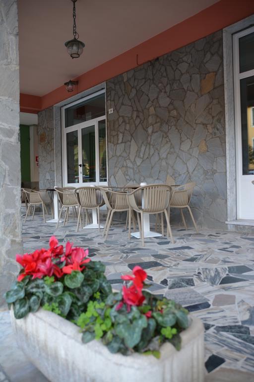 מונליה Hotel Corallo מראה חיצוני תמונה