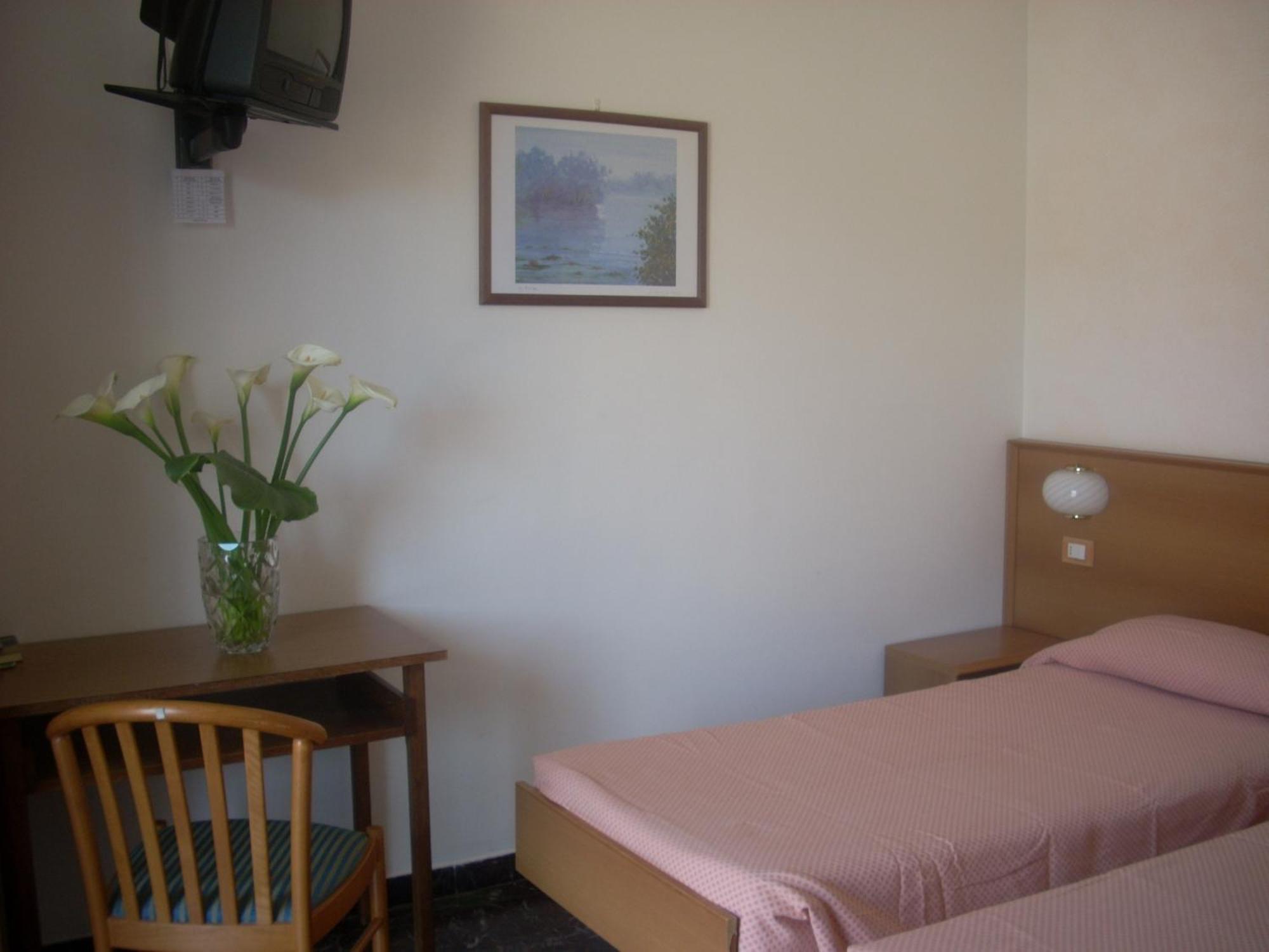 מונליה Hotel Corallo מראה חיצוני תמונה
